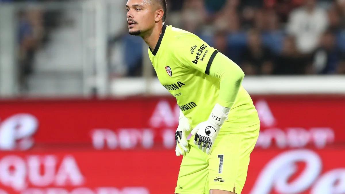 Cagliari goalkeeper Elia Caprile could opt for